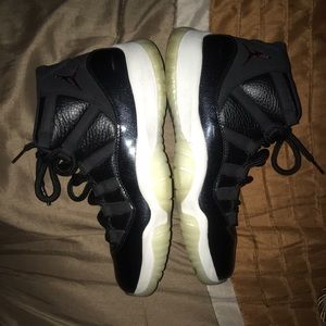 Jordan “72-10” 11s